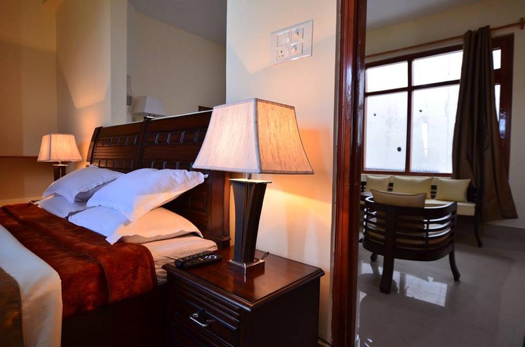Hotel Deodar Villa Dharamshala Habitación foto