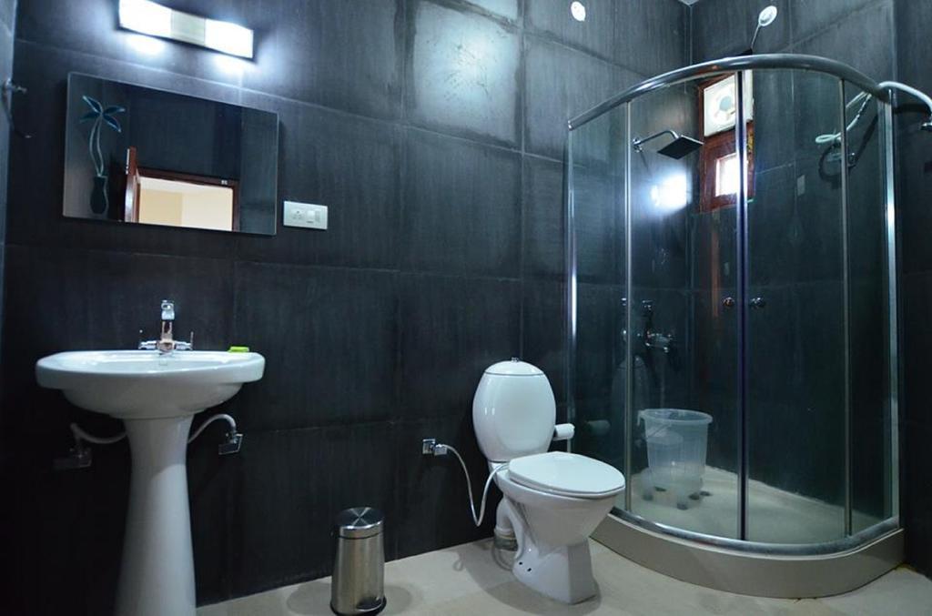 Hotel Deodar Villa Dharamshala Habitación foto